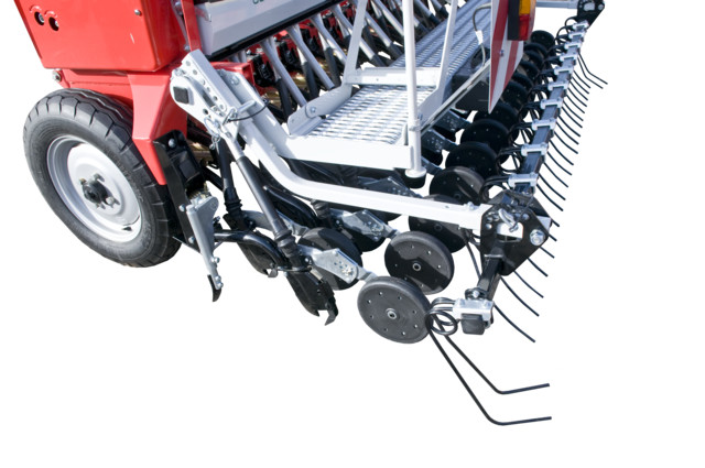 Wheel track eradicator